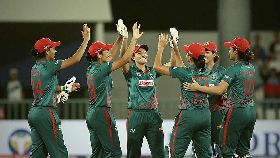 আশিকের ফেরা: কনুই, ছয় লাখ আর এক নতুন লিগের অসমাপ্ত হিসাব