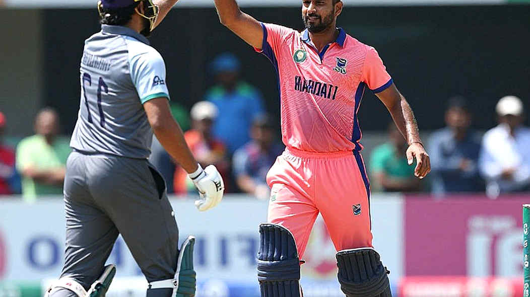 ৩৫/৬ থেকে ২৪১: হ্যারি হুকস্ট্রার পাঁচ উইকেটের আড়ালে লুকিয়ে থাকা সংখ্যাটি